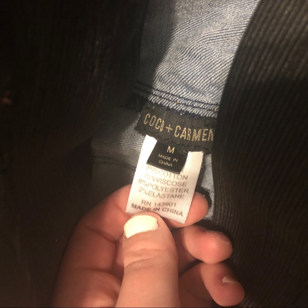 Leggings with Rips - Picture 4 of 4